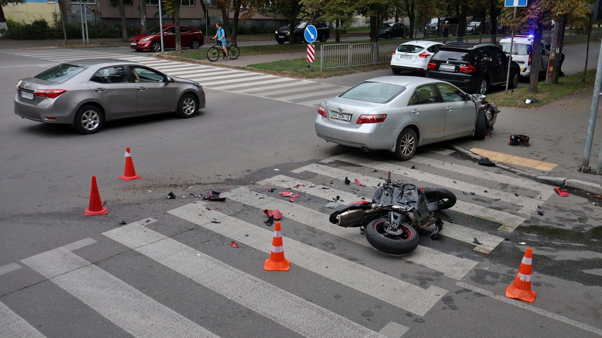 Rośnie liczba wypadków z udziałem motocyklistów i rowerzystów
