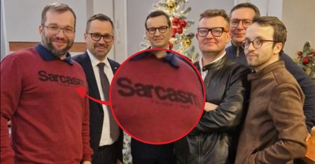 Napis na koszulce posła PiS robi furorę. "Zdjęcie roku"