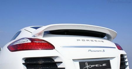 Porsche Panamera i drobny akcent z Audi R8