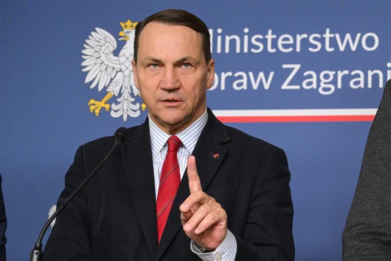Co, gdy Trump wezwie NATO do obrony Ormuzu? Minister Sikorski odpowiada