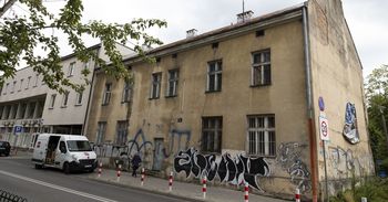 Kraków: Dawny posterunek jak opuszczony dom z horroru nadal straszy