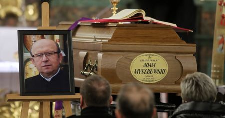 Pogrzeb ks. Adama Myszkowskiego. Został ciężko pobity