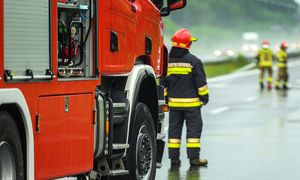 2-kilometrowy korek na S8. Przewróciła się przyczepa z końmi