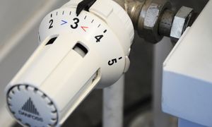 Zanim włączysz ogrzewanie, zrób tę jedną rzecz. Oszczędzisz sporo pieniędzy