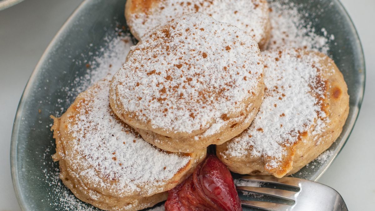Racuchy ze śliwkami świetnie spiszą się w roli śniadania