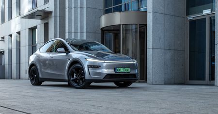 Tesla wciąż pod kreską. Klienci odwrócili się od marki Elona Muska