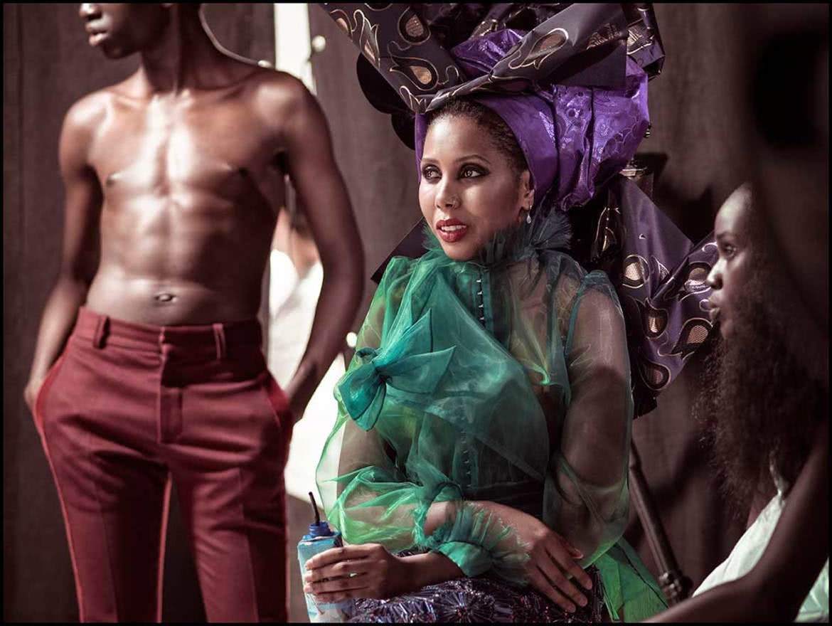 Tim Walker odpowiedzialny za kalendarz Pirelli 2018. Wiemy, co dzieje się za kulisami 11