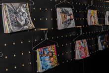 Bauer zamyka dwa drukowane magazyny. 