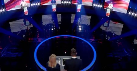 Polacy nie zostawiają suchej nitki na debacie TVP. Te memy podbijają internet