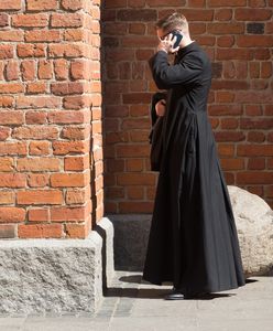 Ksiądz stracił parafialną fortunę. Dał się podstępem oszukać