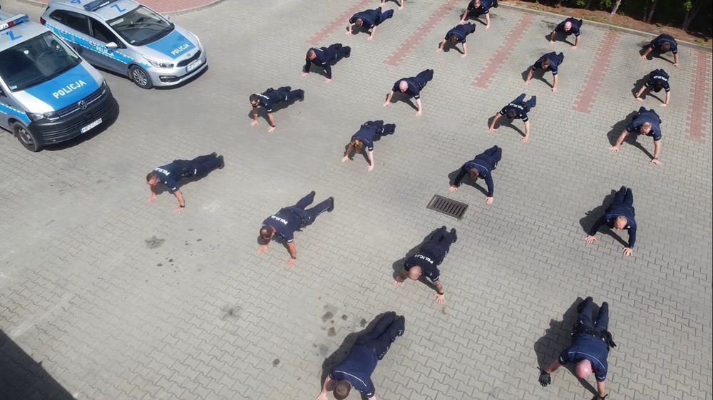 Warszawa. Stołeczni policjanci w akcji na rzecz dzieci chorych na SMA