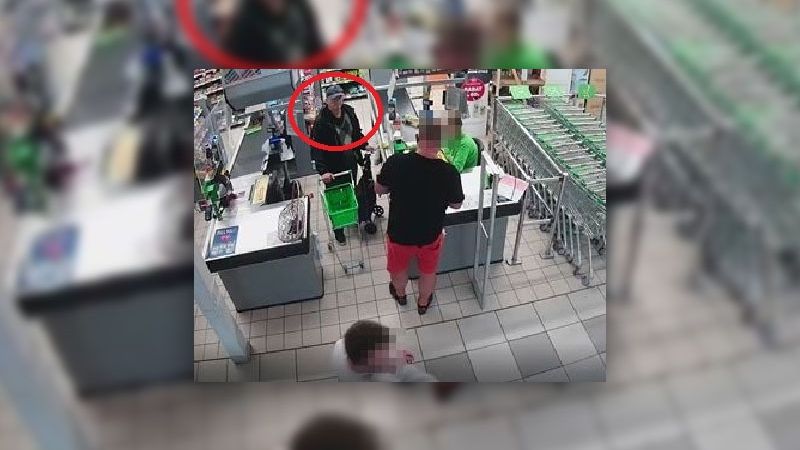 Mężczyzna przywłaszczył telefon należący do innego klienta sklepu