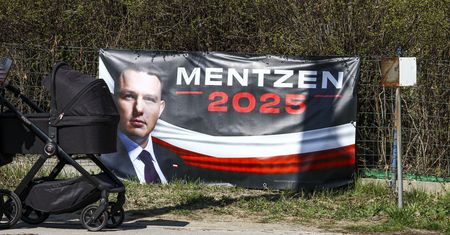 Niszczył plakaty wyborcze w Radomiu. Jest śledztwo