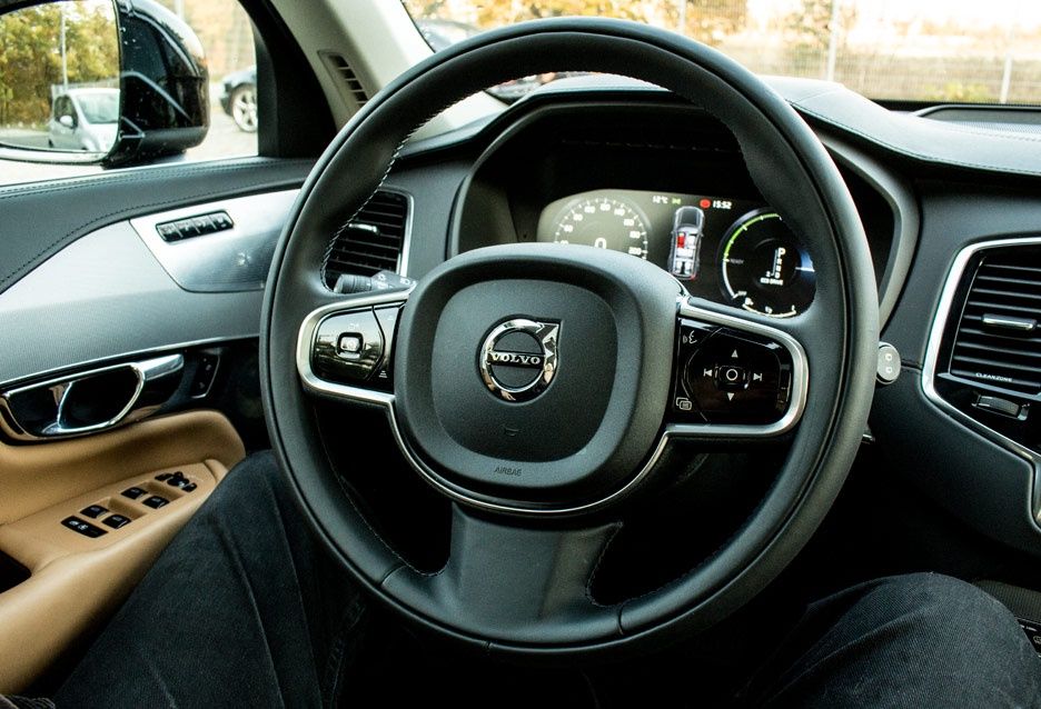 Volvo XC90 - elektroniczne zegary