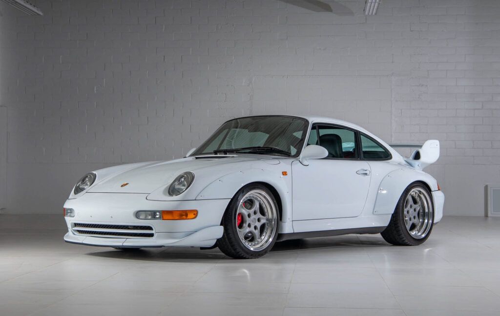 Kolekcja białych porsche