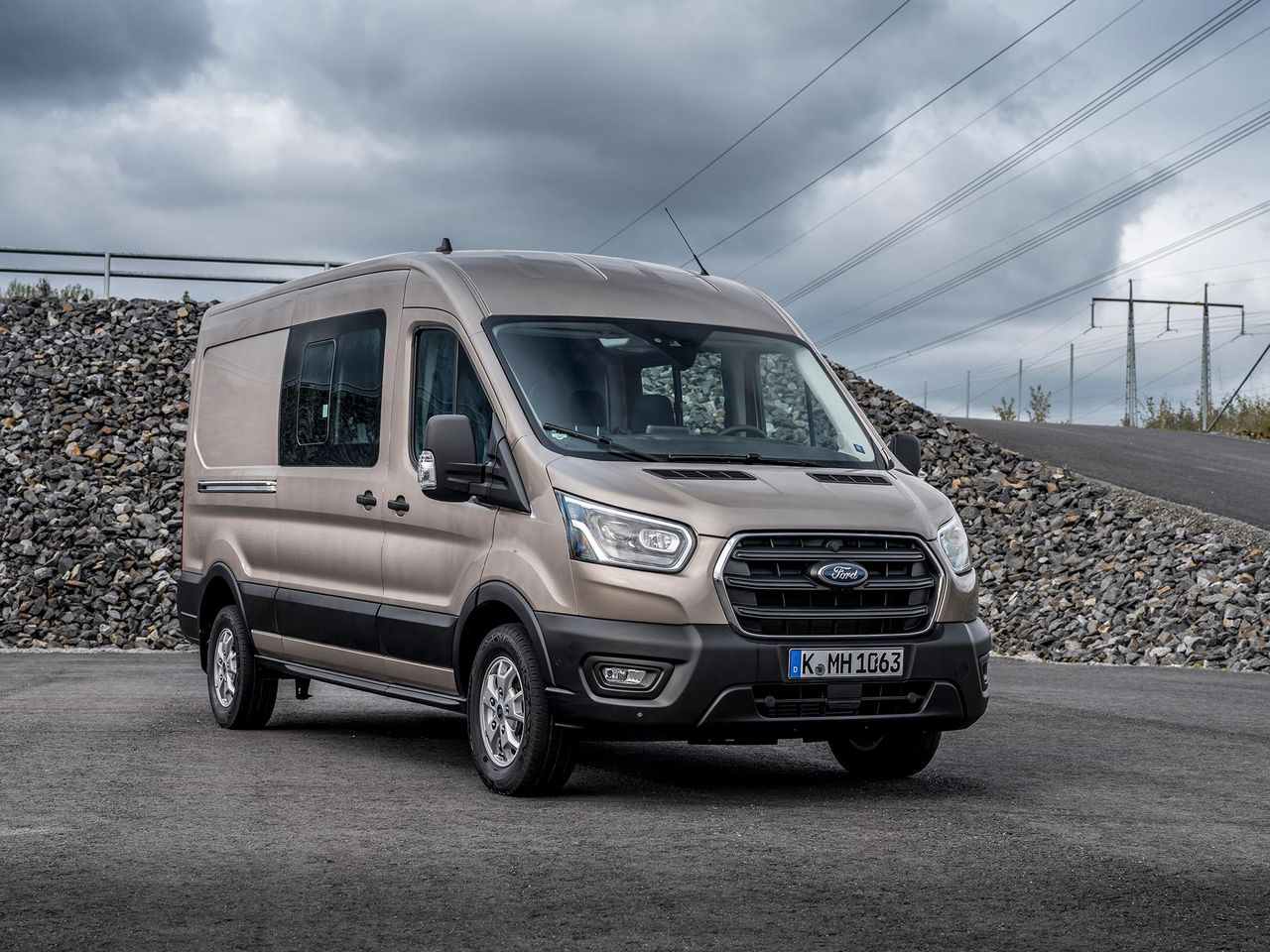 Ford Transit dostępny będzie z układem tzw. miękkiej hybrydy.