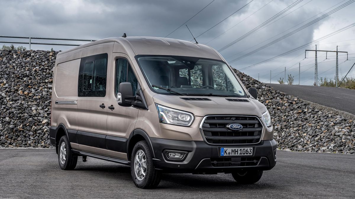 Ford Transit dostępny będzie z układem tzw. miękkiej hybrydy.
