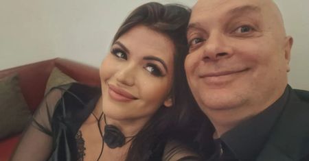 Młodsza o 26 lat żona Krzysztofa Skiby pręży się w bikini. Sporo odsłoniła