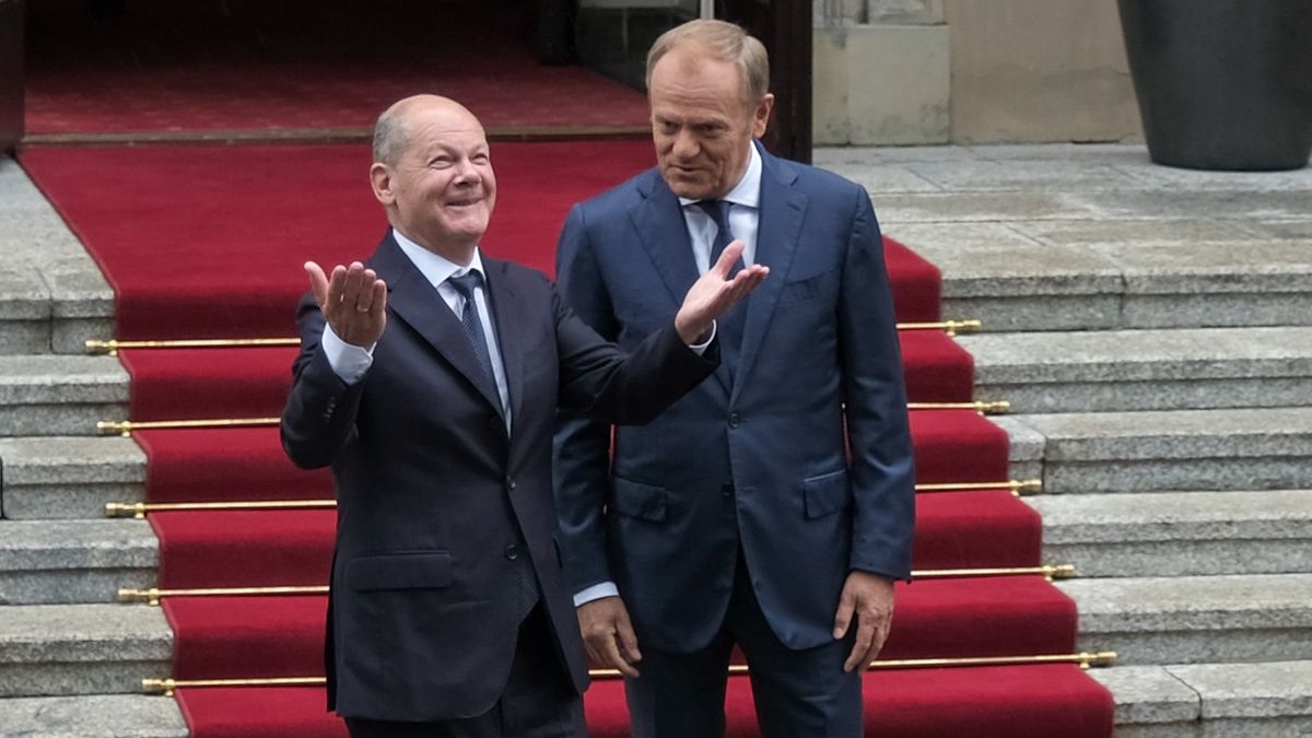 Germany's Chancellor Olaf Scholz in PolandDonald Tusk, Poland's prime minister, center right, greets Olaf Scholz, Germany's chancellor, center left, ahead of their meeting in Warsaw, Poland, on Tuesday, July 2, 2024. Scholz will bring a financial package worth hundreds of millions of euros as he seeks to ease tensions that had dominated under the rule of Poland's Law & Justice administration. Photographer: Damian Lemanski/Bloomberg via Getty ImagesBloombergemea, e.u., eu, european, polish, euro members