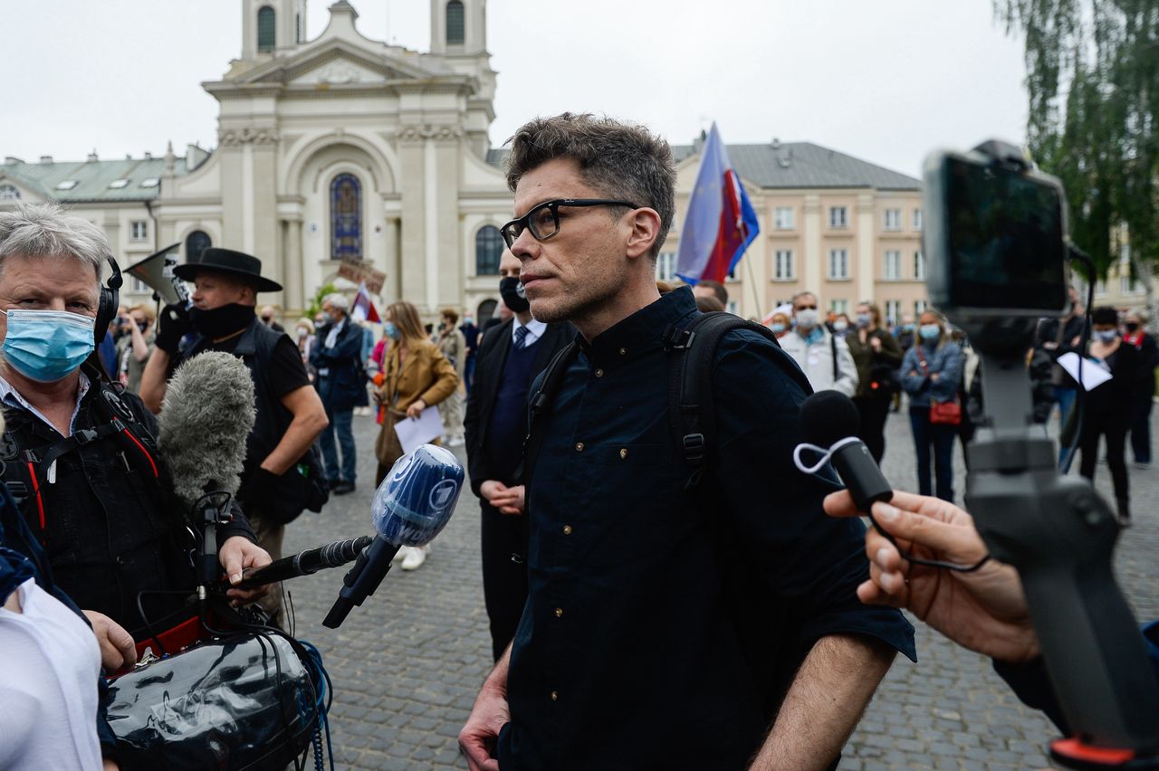 Manifestacja przed Sądem Najwyższym w obronie Igora Tulei. "Ostatni dzwonek alarmowy"