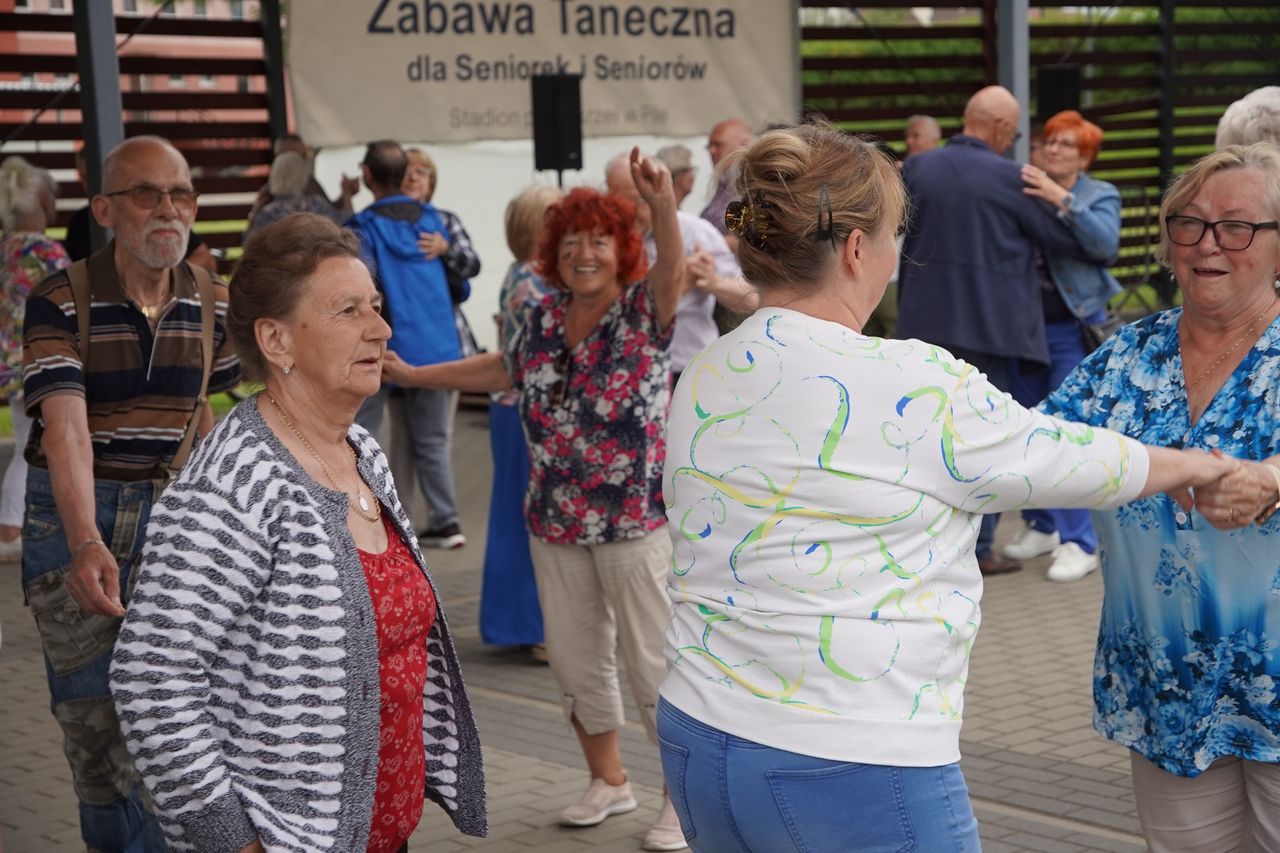 Taneczna środa dla seniorów na Stadionie Powiatowym w Pile