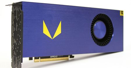 Radeon Vega Frontier Edition pozuje do zdjęć