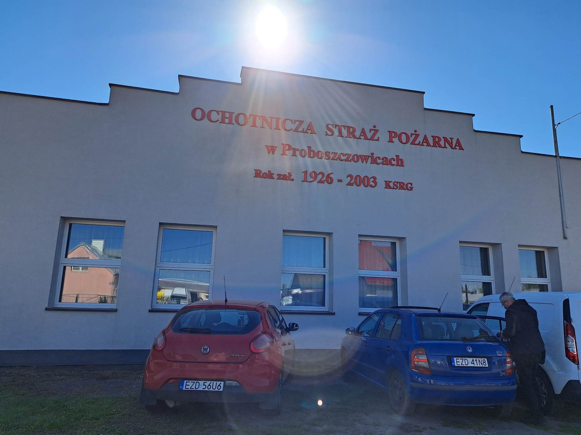 16-letnia dziewczyna zginęła na miejscu, a pięć osób trafiło do szpitala w wyniku ataku nożownika w domu dziecka w miejscowości Tomisławice w powiecie sieradzkim