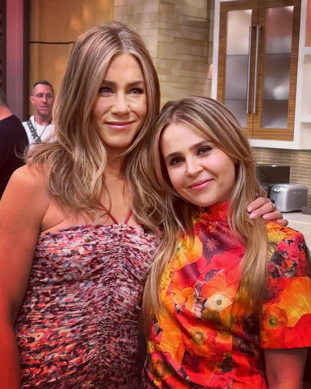 Mae Whitman i Jennifer Aniston