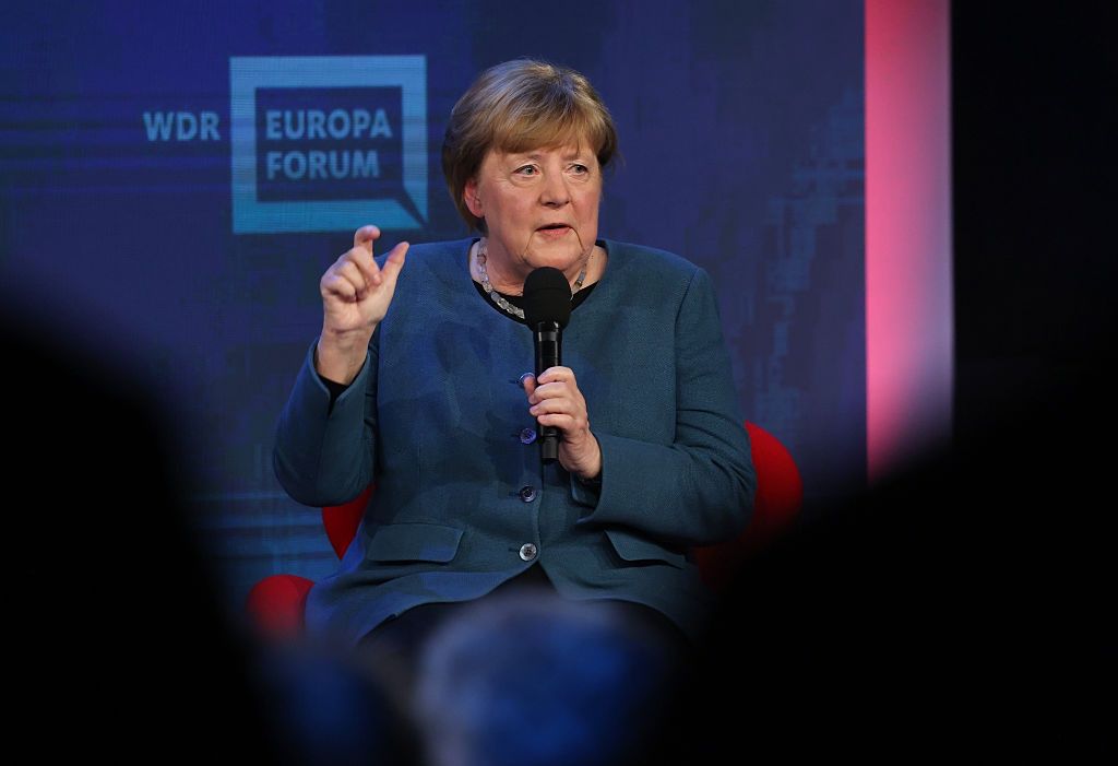 Merkel ostrzega: Europa musi mówić z Putinem