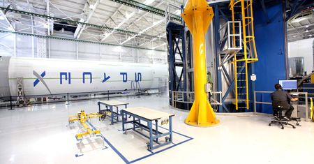 Elon Musk z kolejnym wyzwaniem. Mówi o zmniejszaniu kosztów dla użytkowników Starlink