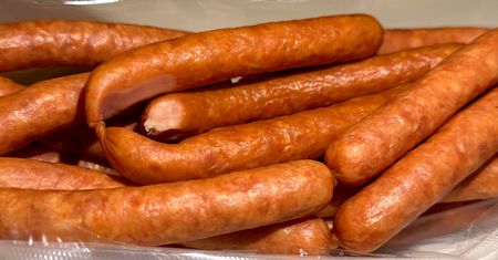 Polacy jedzą na kilogramy. Ale nie wiedzą o nich wszystkiego