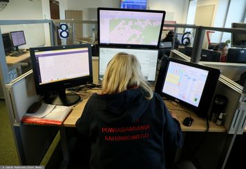 113 połączeń dziennie, weekendy i święta. Tyle zarabiają po latach