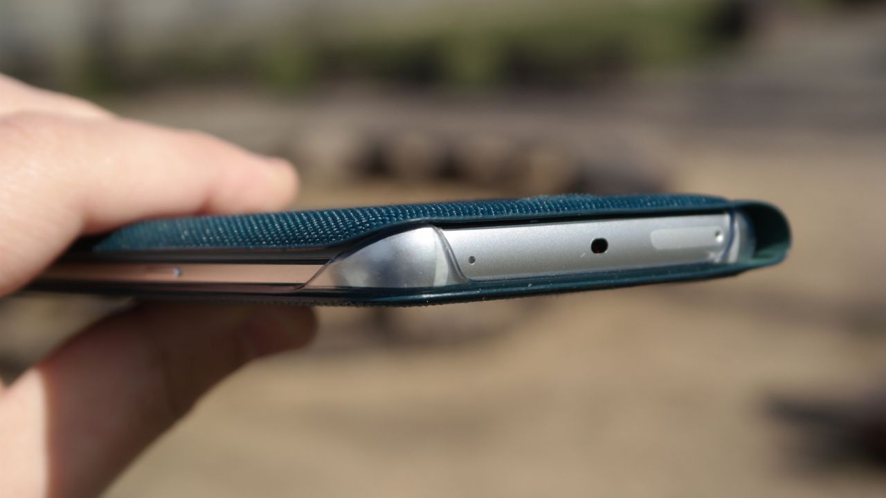 Galaxy S6 (edge) - pokrowce i ładowarka bezprzewodowa, czyli przegląd akcesoriów 5