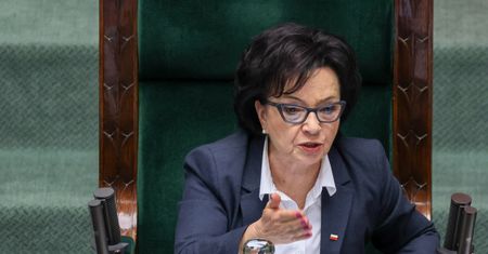 Listonosze wściekli na marszałek Witek. Wcześniejszych emerytur nie będzie