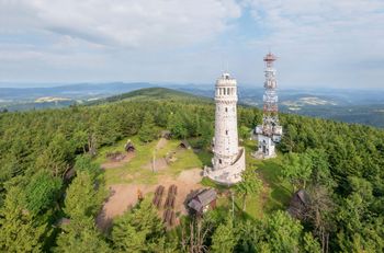 Góry Sowie: Wieża widokowa na Wielkiej Sowie. Byliście tam? Ma już ponad 120 lat