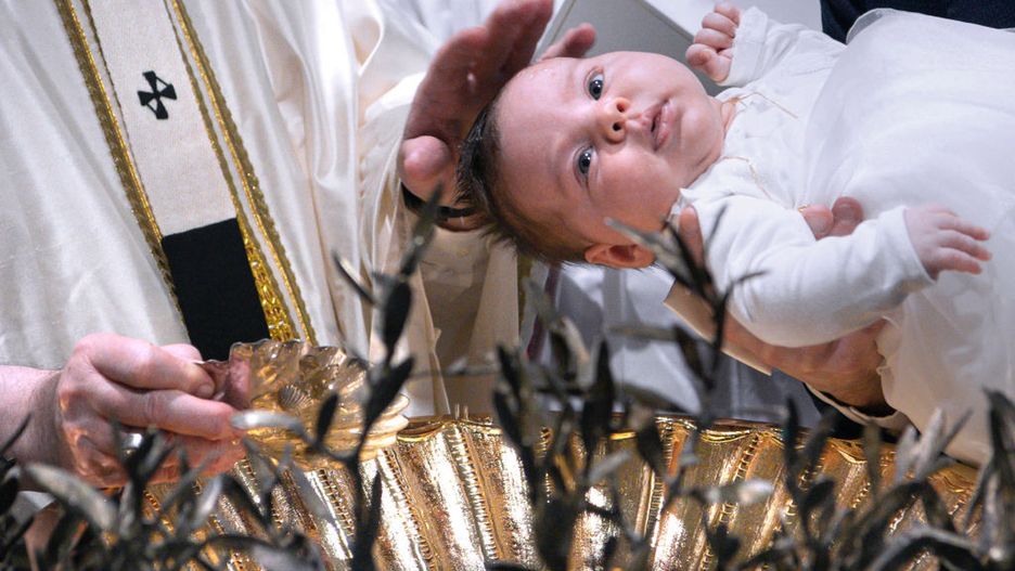 Od 2024 chrzestny będzie mocniej "weryfikowany"? Jakie warunki musi spełnić?