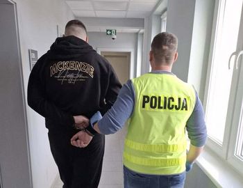 Urządził wyścigi samochodowe na S7. Są zarzuty dla 19-latka