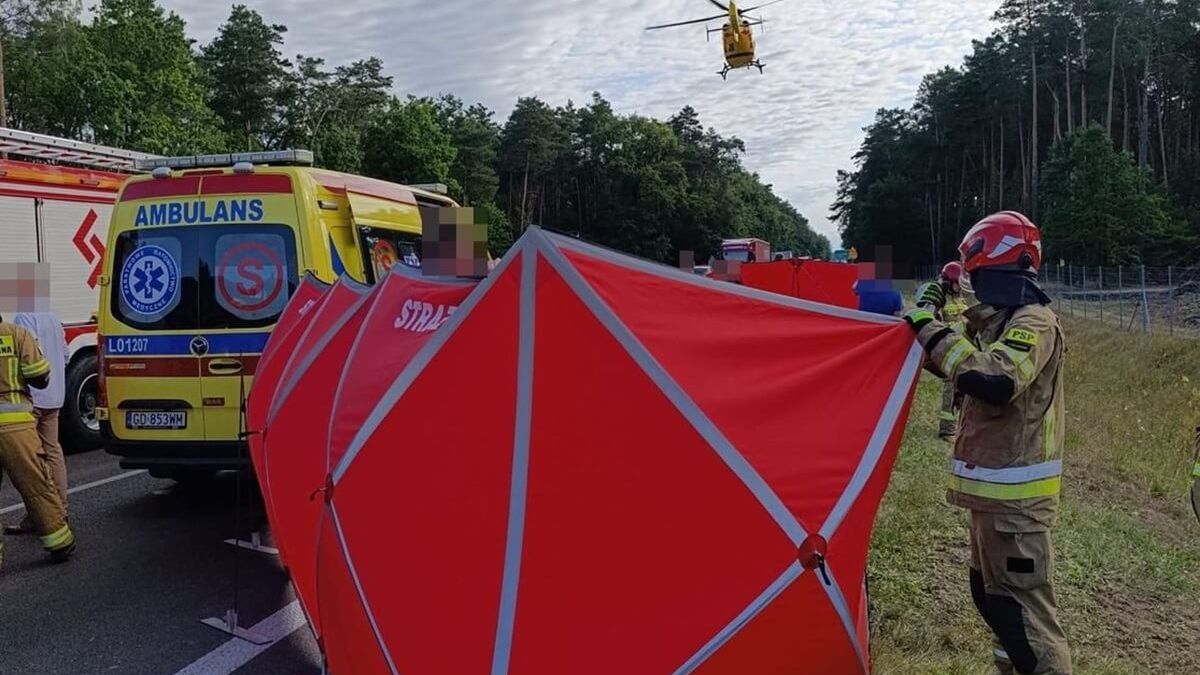 Tragiczny wypadek na obwodnicy Kocka - interweniował śmigłowiec LPR