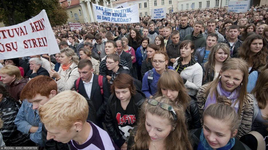 Manifestacja w obronie polskiej nauki na Litwie z 2011 roku