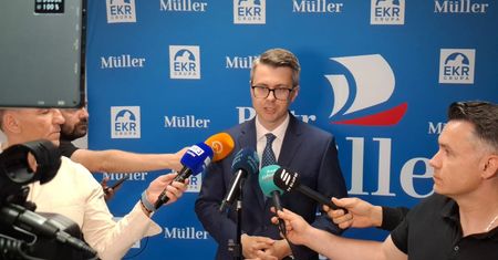 Słupsk: Pakt migracyjny, środki dla regionu i Via Pomerania. Europoseł Piotr Müller krytykuje działania rządu