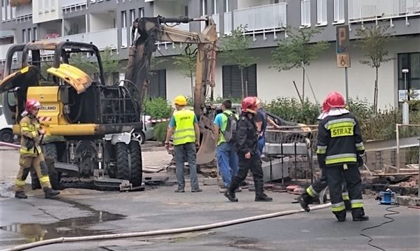 Wrocław. Po pożarze uszkodzonego gazociągu 80 odbiorców nie ma gazu. Nie ma rannych