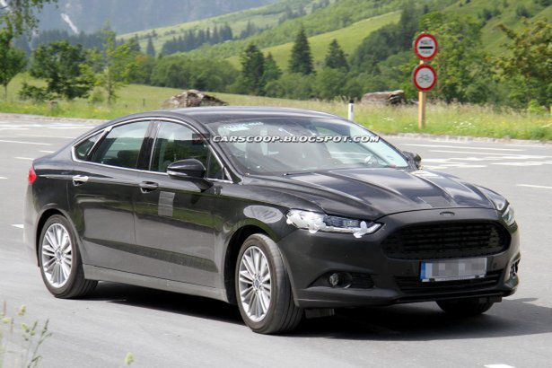 Nowy Ford Mondeo (2013) przyłapany w Alpach