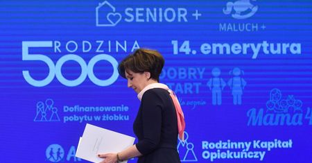 Rząd będzie kontynuować programy dla rodzin. "Bez względu na to, co przyniesie 2023 rok"