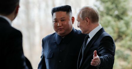 Tysiące kontenerów. Tak Korea Północna wspomaga Rosję