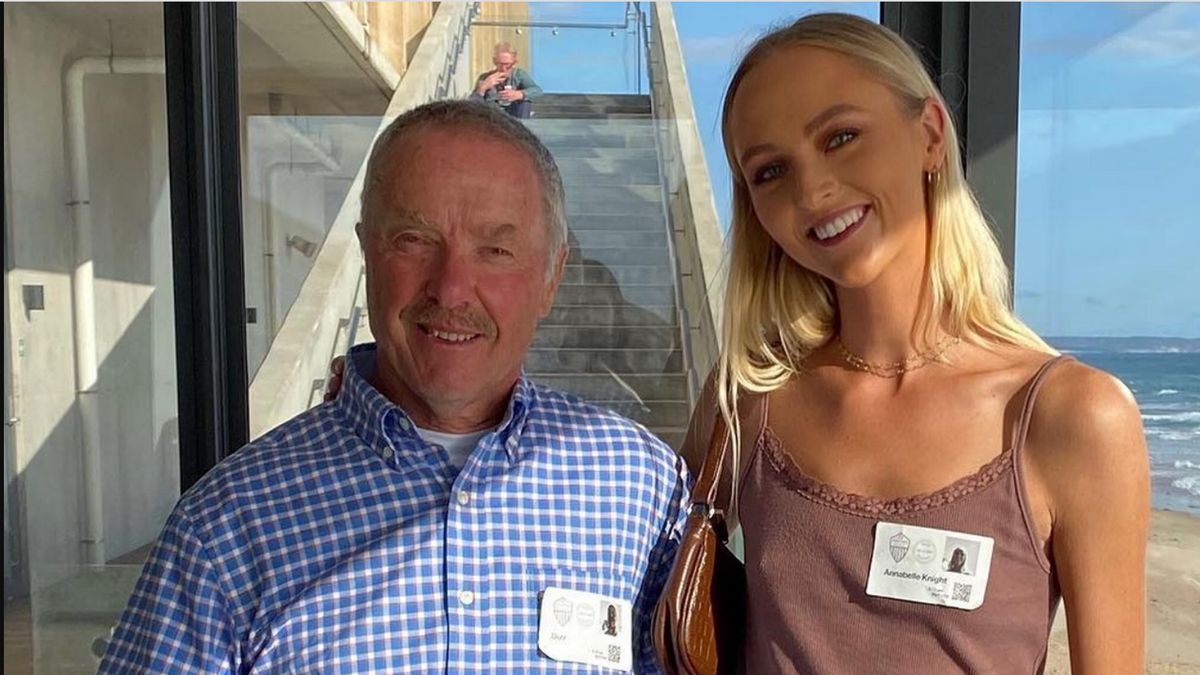 Ojciec Annie o jej barwnym życiu intymnym dowiedział się z mediów