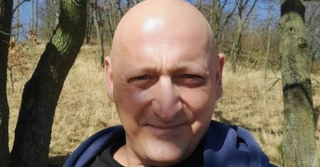 Jacek z "Królowych życia" ma dorosłego syna. To jego kopia