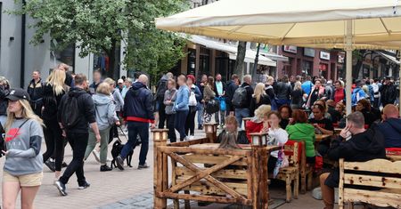 Stawka 70 zł za godzinę. "A i tak nie stawiają się do pracy"