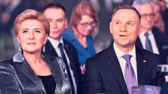 Andrzej Duda świętuje walentynki z Agatą. W romantycznym wpisie zrobił DWA BŁĘDY (FOTO)