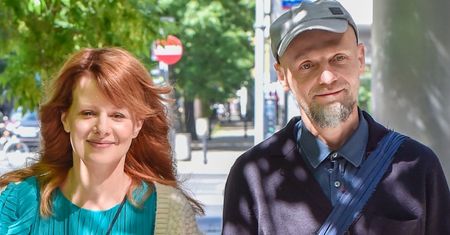 Ścigany przez rosyjską prokuraturę mąż Karoliny Gruszki odwiedził studio "DDTVN". Grozi mu nawet 15 LAT WIĘZIENIA! "Muszę uważać..."