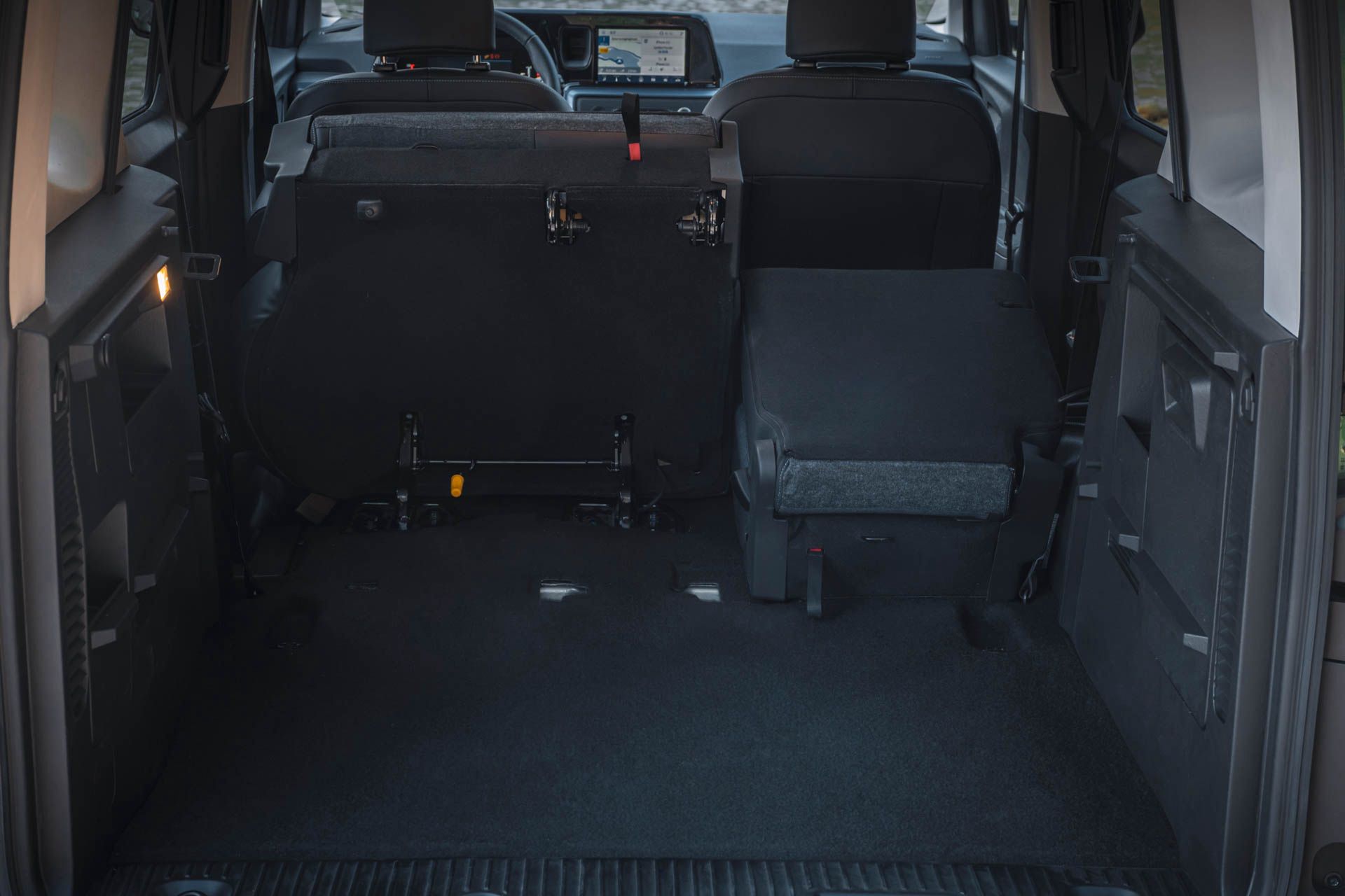 Ford E-Tourneo Courier